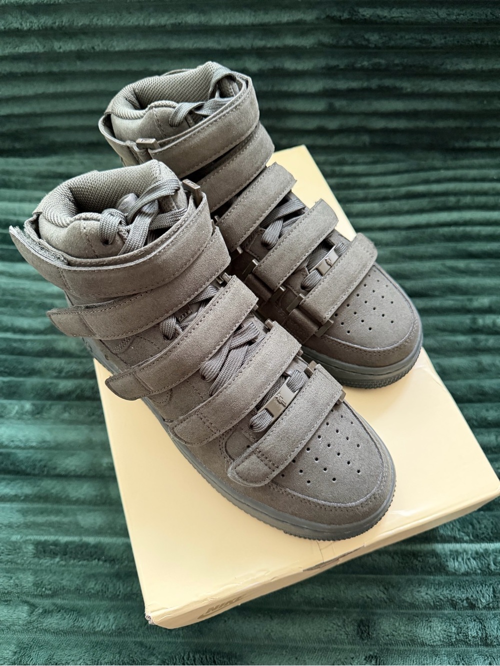 Nike Air Force 1 High ‘07 SP Billie Eilish in Sequoia Women’s Size 7